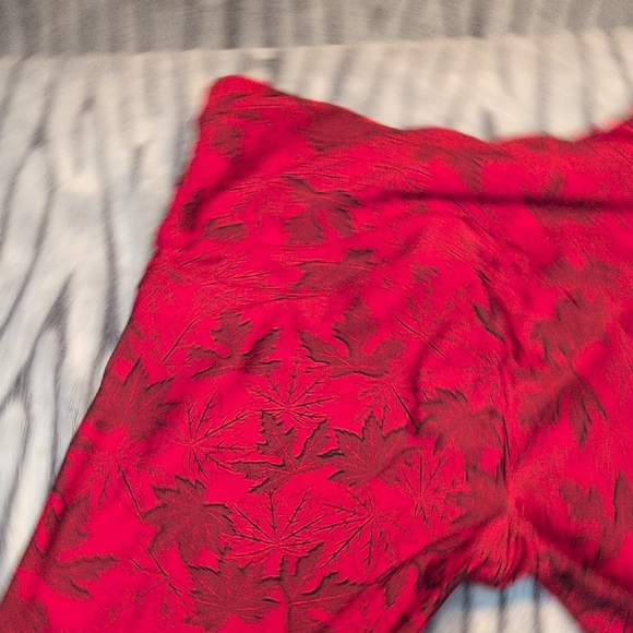 Red Leaf Patterned Shorts - Picture 4 of 5